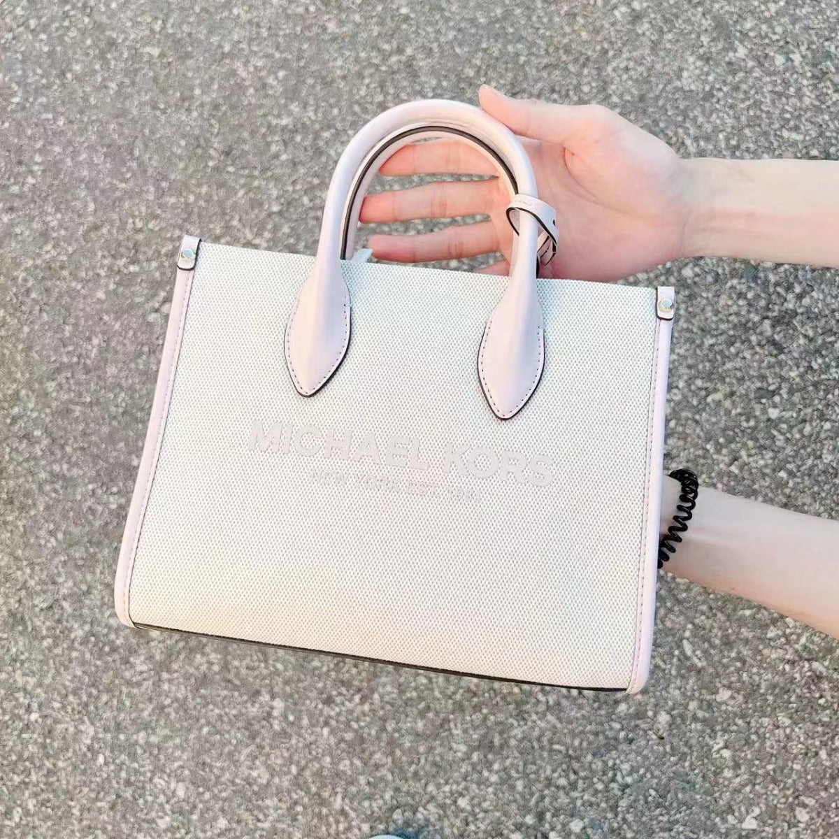 Michael Kors 35S2G7ZC5C Milerra SM Shopper Tz Xbody In Powder Blush Michael Kors 35S2G7ZC5C Milerra SM Shopper Tz Xbody In Powder Blush